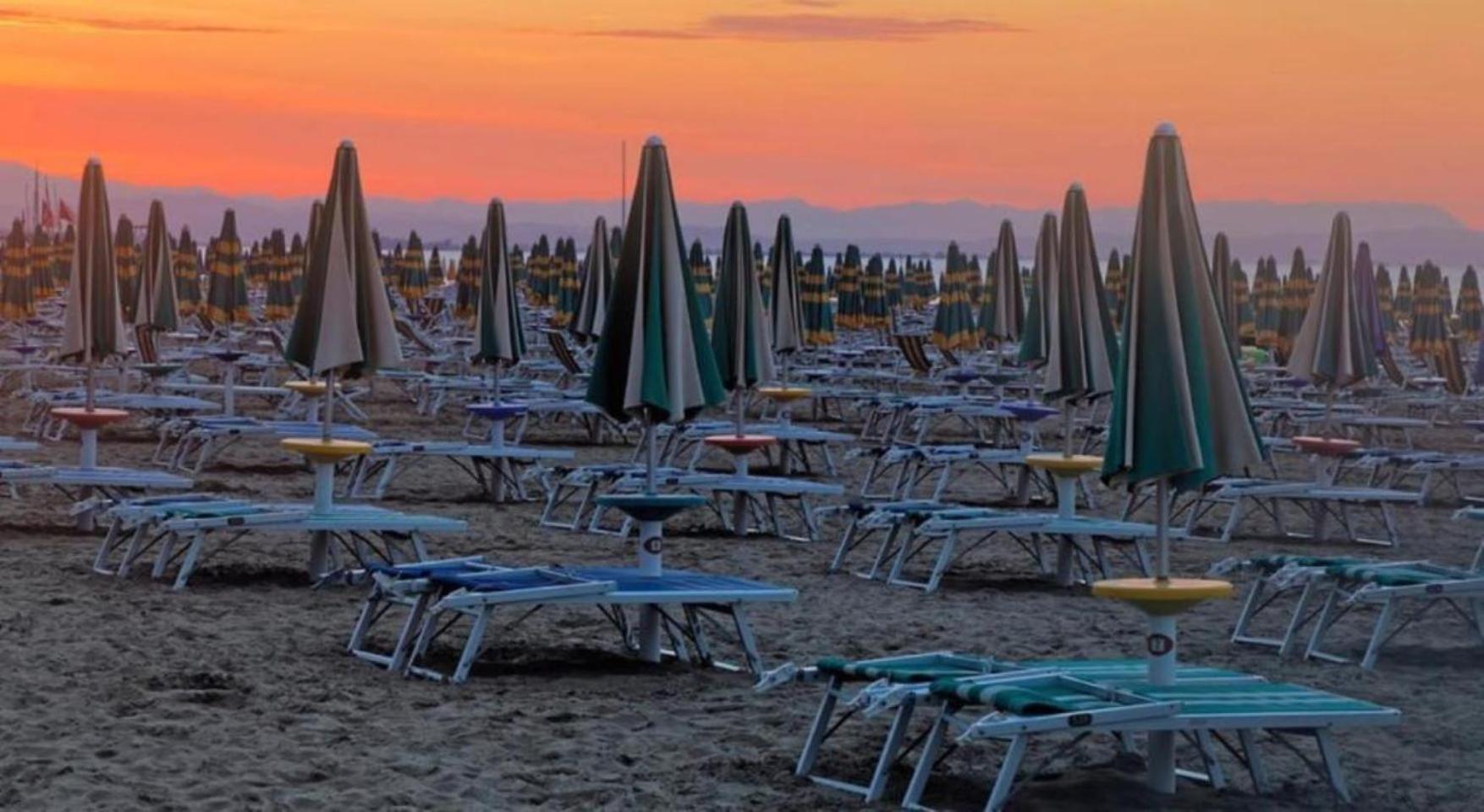 Hotel Stiefel Lignano Sabbiadoro Bagian luar foto