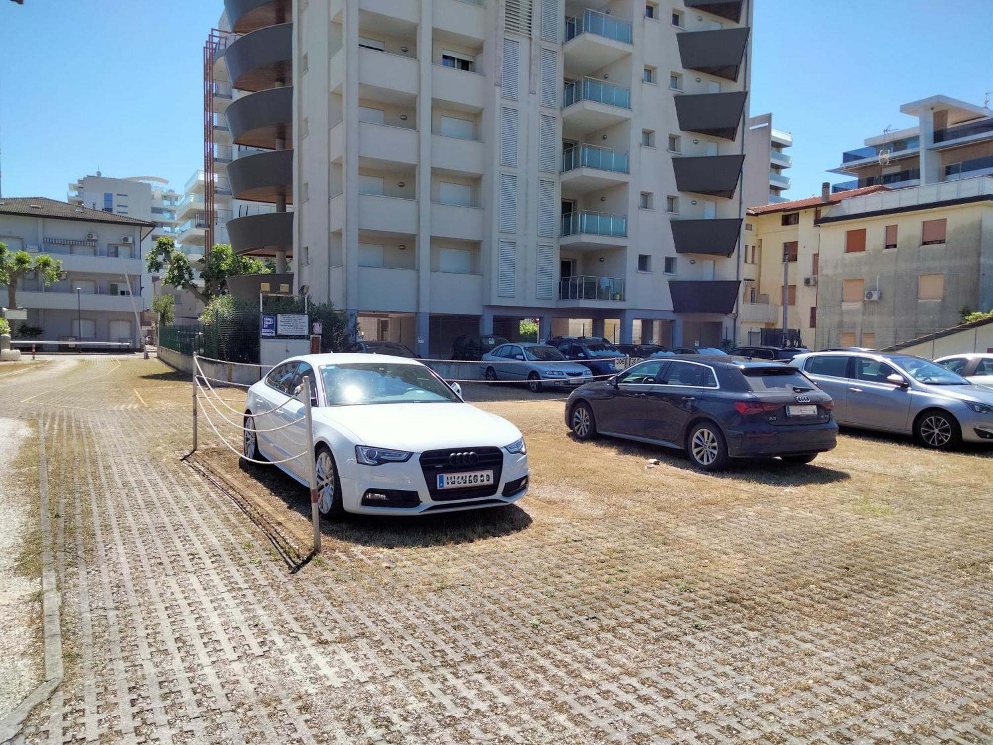 Hotel Stiefel Lignano Sabbiadoro Bagian luar foto