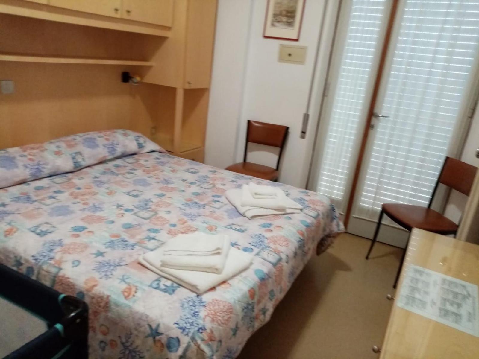 Hotel Stiefel Lignano Sabbiadoro Ruang foto