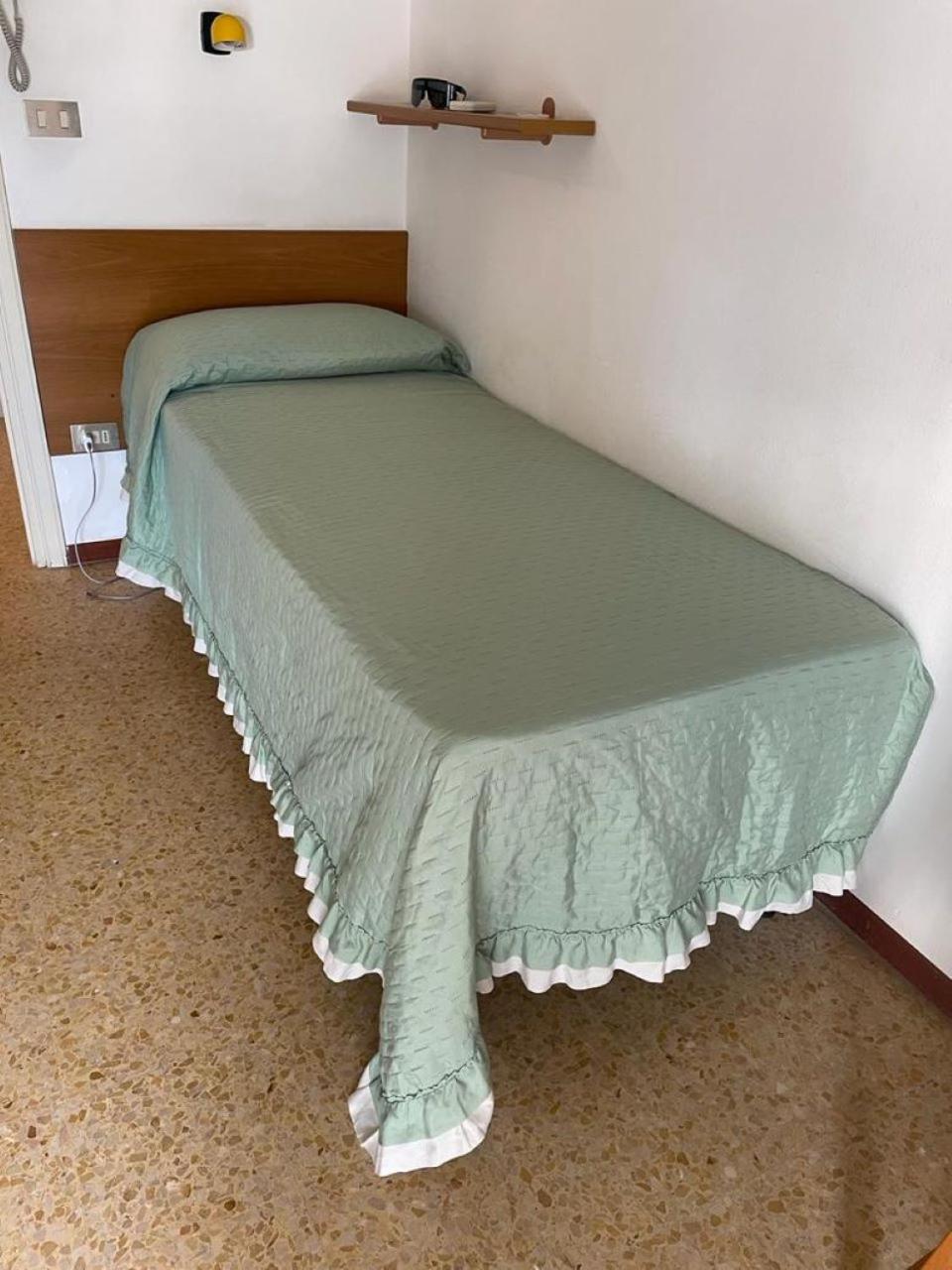 Hotel Stiefel Lignano Sabbiadoro Ruang foto